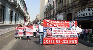 Familiares de Isaías Flores marchan en Puebla para exigir su localización