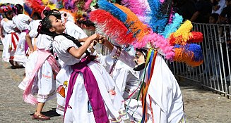 Se llena Apetatitlán de color y fiesta en arranque de Carnaval 2024