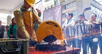Intercambia armas y juguetes bélicos por dinero en Puebla