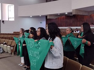 Presentan nueva iniciativa contra despenalización del aborto en Tlaxcala