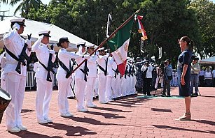 Claudia Sheinbaum inaugura nuevo puerto en Manzanillo y honra a la Armada de México