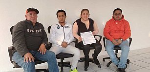 Regidores denuncian nepotismo y falsificación de actas en Tzompantepec