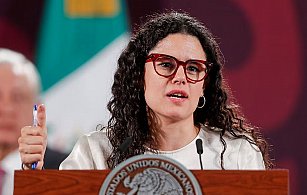 Luisa María Alcalde miente sobre amparos para bloquear vacunación Covid-19