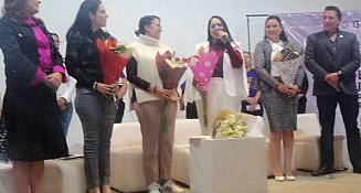 Foro "Encuentro Estatal de Mujeres Constructoras de Paz" en San Pedro Cholula