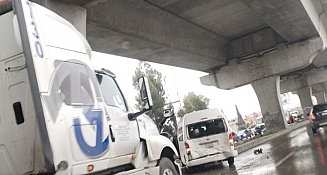 Aparatoso accidente en la autopista México-Puebla causa tráfico y cierres