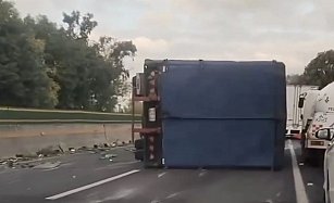 Accidente en autopista Chamapa-Lechería provoca caos vial en ambos sentidos