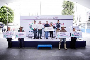 Fortalece Lupita Cuautle el campo y familias productoras de San Andrés Cholula