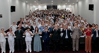 ISSSTEP honra la vocación de enfermeras y enfermeros en Puebla