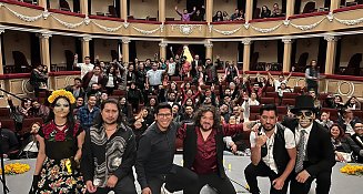 Manu Blake crea un altar musical en el teatro Xicohténcatl con una fusión de rock y mariachi.