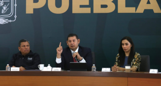 Gobernador de Puebla rechaza negociar liberación de alcaldes detenidos