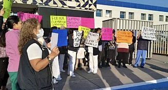 Trabajadores del Hospital de Cholula cierran el Periférico en protesta