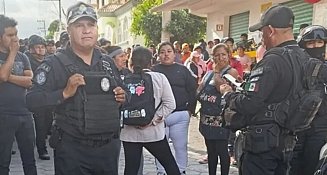 Linchamiento en Tepeaca: Pobladores incendian patrulla y muere un detenido