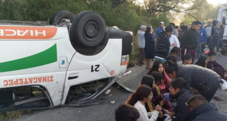 Accidente en la carretera Tehuacán-Coxcatlán deja 19 heridos