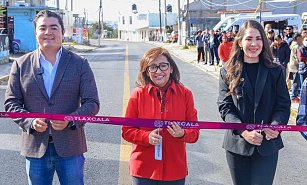 Lorena Cuéllar mejora la carretera Amaxac-Atlhuetzian para impulsar el desarrollo