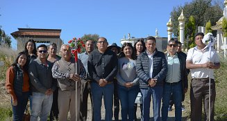 Inicia Armando Aguirre limpieza de panteones de Coronango