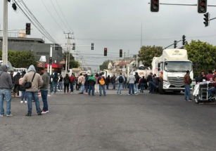 Protestas en Ecatepec: Bloqueos por salarios y prestaciones pendientes afectan vialidades clave