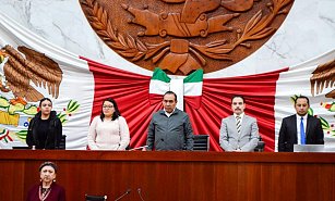 Reconocimiento a médicos y celebración histórica en Tlaxcala