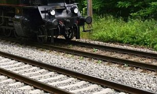 Mujer pierde pierna tras ser arrollada por tren en Saltillo, Coahuila