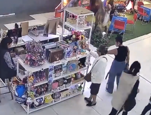 Video viral revela modus operandi de mujeres que roban en Plaza Dorada, Puebla