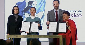 Claudia Sheinbaum firma decreto que devuelve carácter público a Pemex y CFE