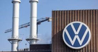 Volkswagen considera cierre de fábricas en Alemania y despidos masivos