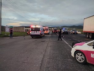 Accidente en la carretera Apizaco-Tlaxco deja un bebé sin vida y cinco heridos, dos de ellos graves