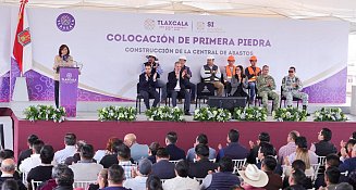 Colocan la primera piedra de la Central de Abastos en Huamantla