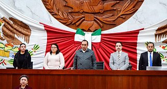 Reconocimiento a médicos y celebración histórica en Tlaxcala