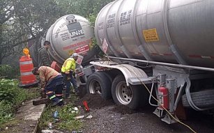 Autopista Puebla-Orizaba cerrada: emergencia por derrumbe en Cumbres