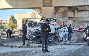 Caos en la autopista México-Puebla: Choque de patrulla deja policía grave