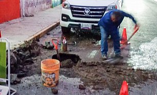 La Capamh repara fuga en Huamantla para mejorar la red hidráulica local