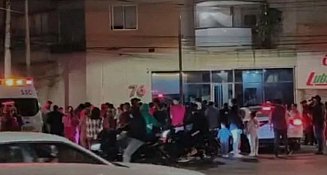 Motociclista muere al ser atropellado por mujer que se pasó el alto en CDMX