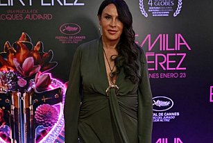 Karla Sofía Gascón se retira tras escándalo previo a los Oscar