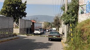 Hombre asesinado a balazos durante emboscada en San Lucas Cuauhtelulpan; acompañante gravemente herida