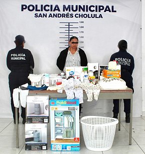 Detiene Policía de San Andrés Cholula a presunta responsable de robo a comercio 