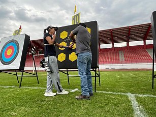 Ángela Ruiz, medallista olímpica, se prepara para la Final de Tiro con Arco en Tlaxcala 2024