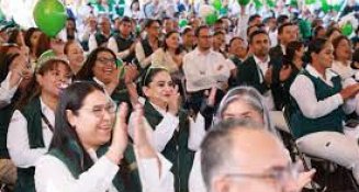 Sheinbaum promete salud digna y medicinas pese a críticas y rezagos