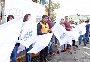 Arranca Omar Muñoz rehabilitación de importante arteria en San Lorenzo Almecatla 