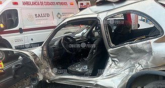 Mujer resulta con fractura tras fuerte choque en Chiautempan