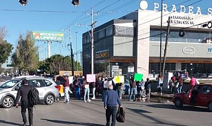 Manifestación en Bulevar Valsequillo detiene tráfico y afecta Línea 3 de RUTA