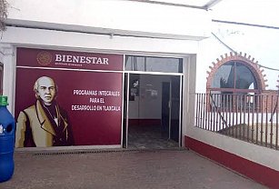 Trabajadores de Tlaxcala denuncian retención de salarios por parte de Bienestar