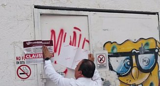 Clausuran “Muñemiches” tras denuncia por agresión a joven en Puebla