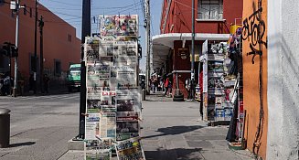 Ayuntamiento de Puebla retira casetas de periódicos sin permisos en el Centro Histórico