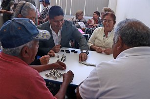 Omar Muñoz: Adultos mayores estructura fuerte y herencia de nuestra comunidad