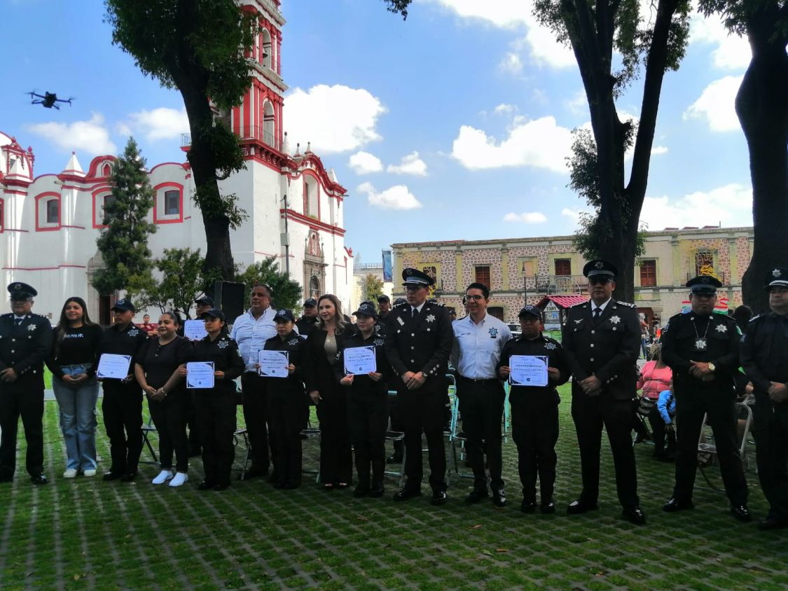Encabeza Paola Angon entrega de patrullas y graduación de cadetes en San Pedro Cholula