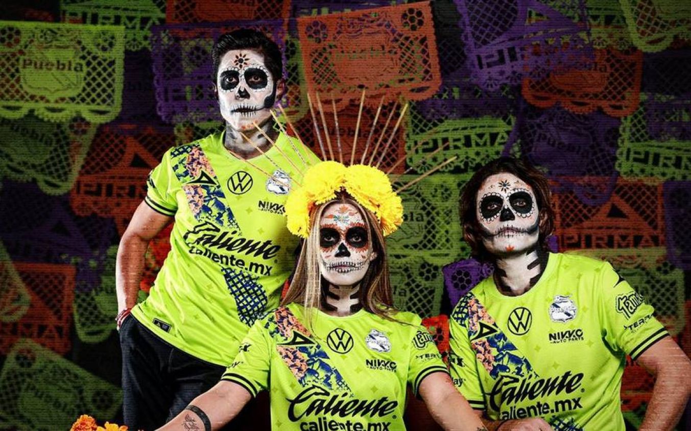 El Club Puebla rinde homenaje al Día de Muertos con un uniforme especial