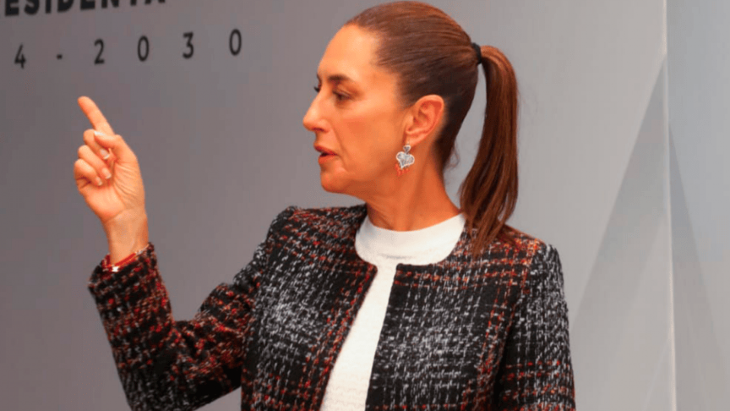 Claudia Sheinbaum critica falta de coordinación entre México y EE.UU. en detenciones del Cártel de Sinaloa