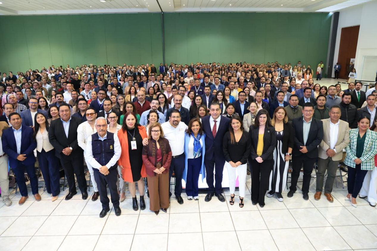 Inauguran Congreso Estatal en Tlaxcala para Servidores Públicos: Innovación y Eficiencia