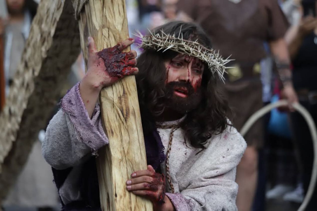Saldo blanco durante tradicional Viacrucis en Chiautempan 
