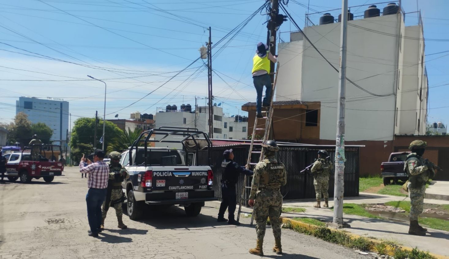 MARINA, SEDENA, Policía Estatal y Municipal desarticulan equipos de video vigilancia no autorizados en Cuautlancingo